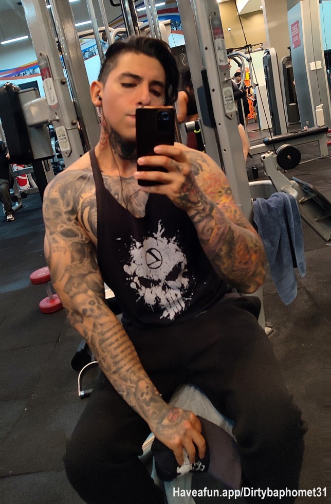 Hola bienvenidos a mi perfil, se vienen muchos videos ricos así que suscribanse 🫶🏻🔥